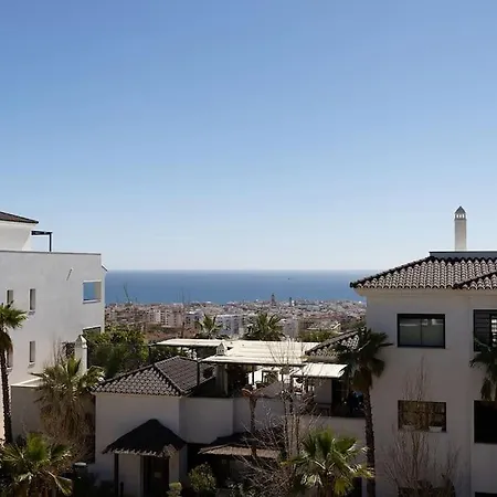 2 Bed At Hills With Great Sea Views! *