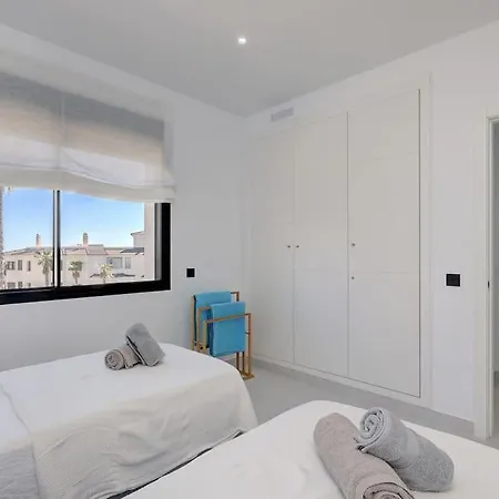 2 Bed At Hills With Great Sea Views! * Estepona