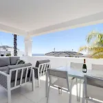 2 Bed At Hills With Great Sea Views! Apartment