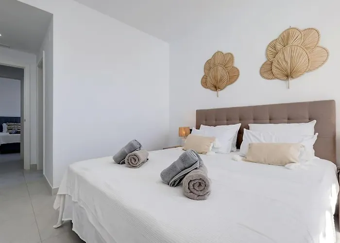 2 Bed At Hills With Great Sea Views! Apartment Estepona