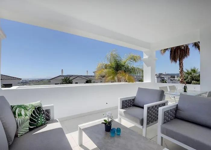 Apartment 2 Bed At Hills With Great Sea Views! Estepona