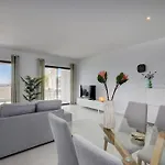 2 Bed At Hills With Great Sea Views! * Estepona