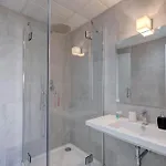 2 Bed At Hills With Great Sea Views! Apartmán