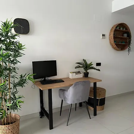 דירה 2 Bed At Hills With Great Sea Views! *